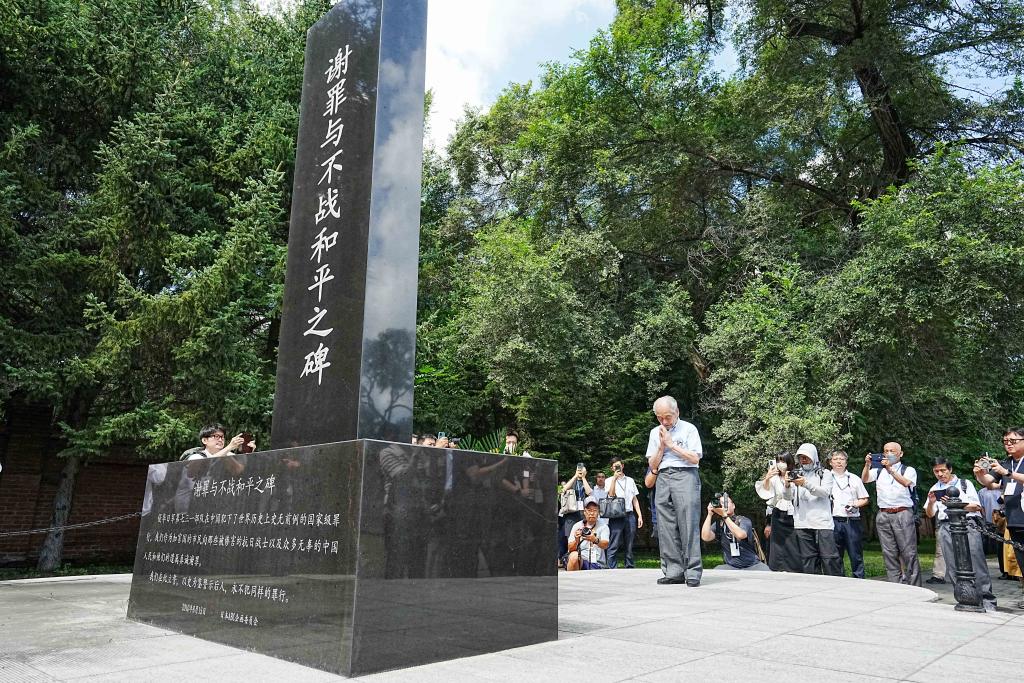 “這是讓我一生夢魘的地方”——侵華日軍少年兵清水英男79年后重返“731部隊”遺址